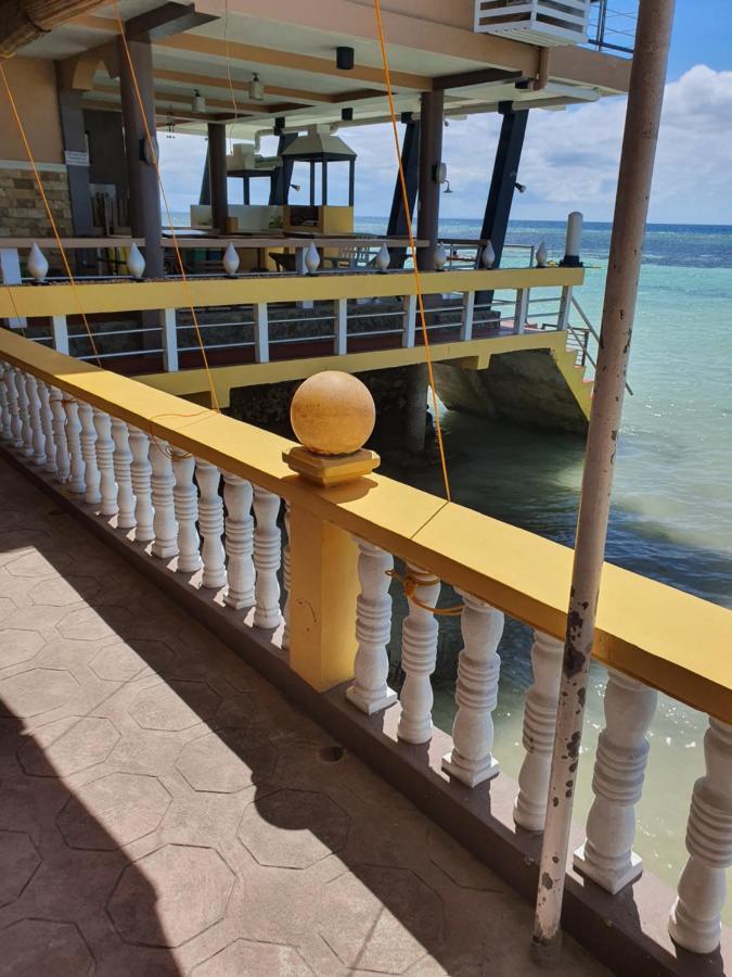 L & M Hearthstones Lodge Oslob Dış mekan fotoğraf