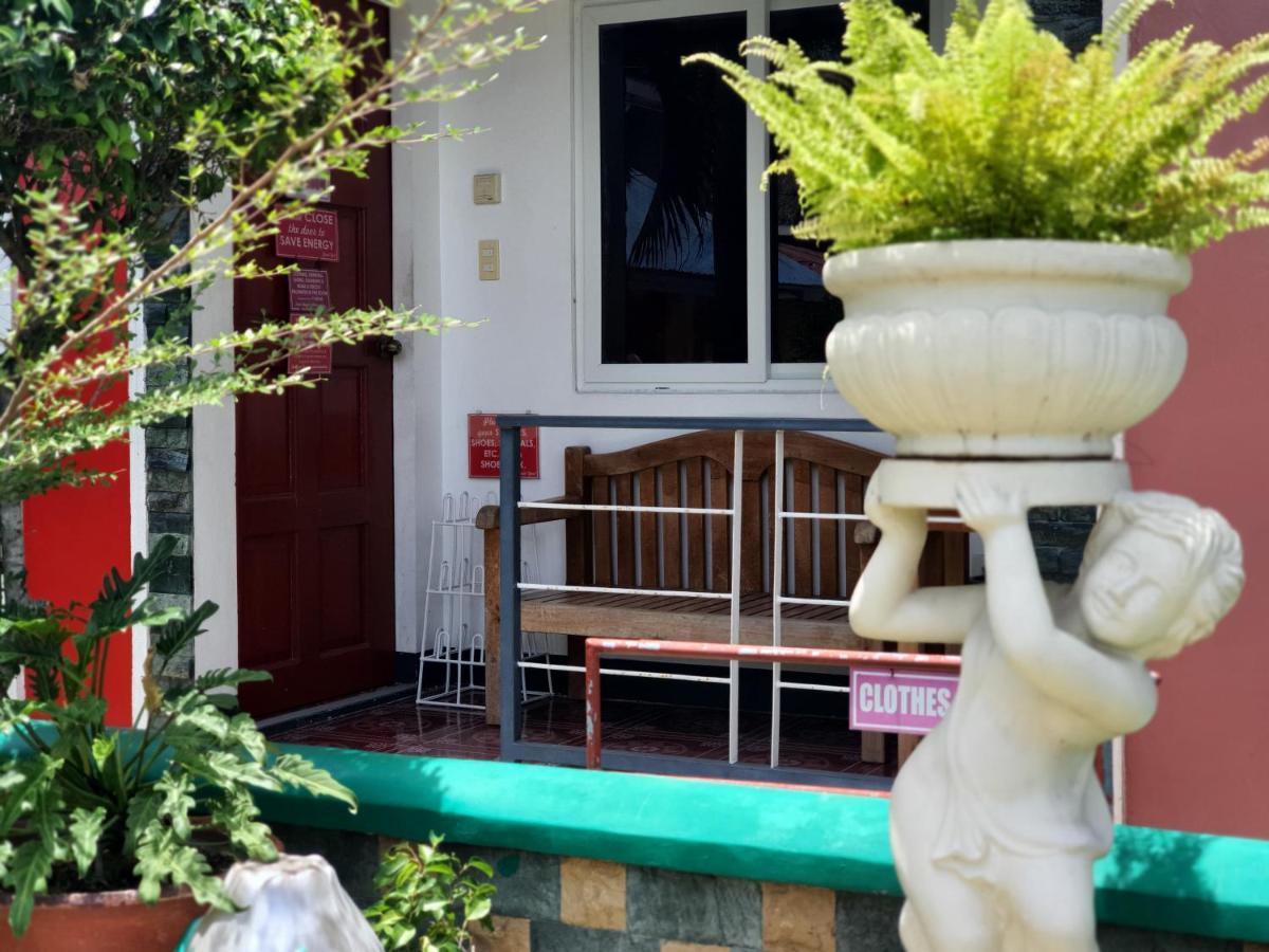L & M Hearthstones Lodge Oslob Dış mekan fotoğraf