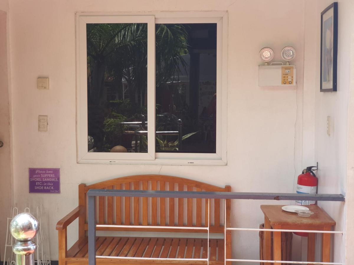 L & M Hearthstones Lodge Oslob Dış mekan fotoğraf