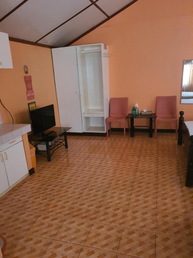 L & M Hearthstones Lodge Oslob Dış mekan fotoğraf